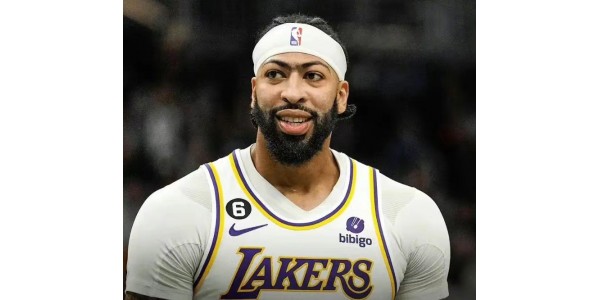 Lilla og guld herlighed, Anthony Davis resignerer med Lakers